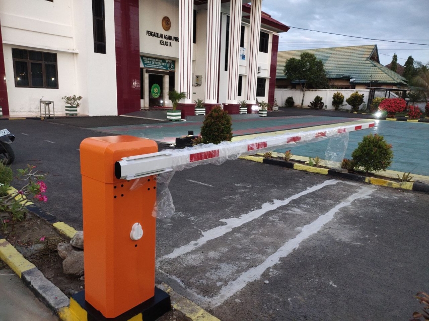 Smart Barrier Gate: Langkah Efektif Meningkatkan Keamanan dan Efisiensi Parkir