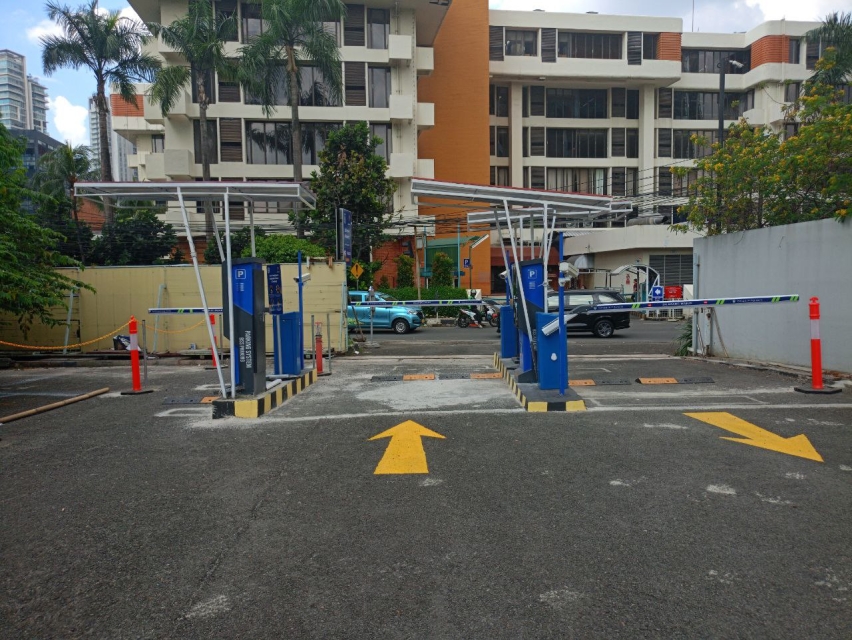 Pengelolaan Parkir Gedung Perkantoran dengan Teknologi Terintegrasi