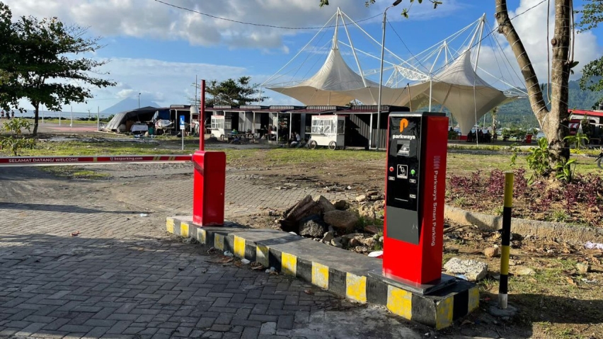 PENGELOLAAN LAHAN PARKIR PALANG OTOMATIS - TAMAN WISATA &amp; KULINER KARANGRIA MANADO