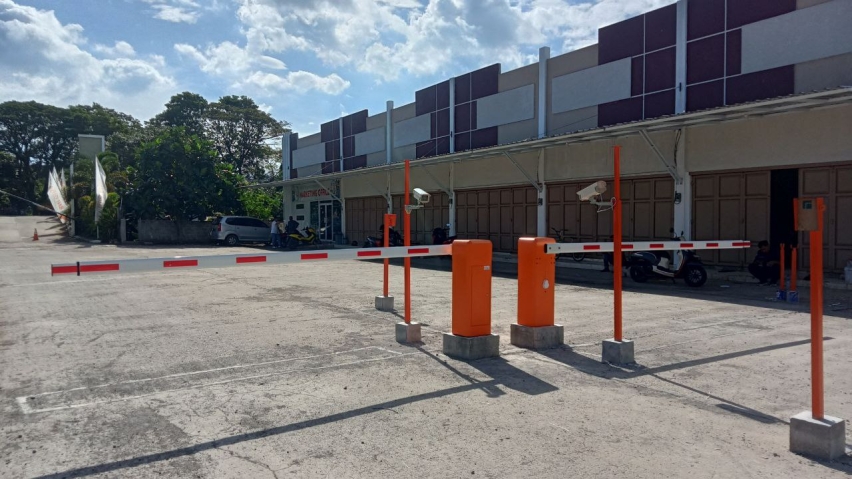 Cara Mengurangi Penumpukan Kendaraan di Pintu Masuk Perumahan